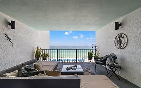Stunning 2/2 Designer Condo W Coastal Appeal Right On The Gulf!