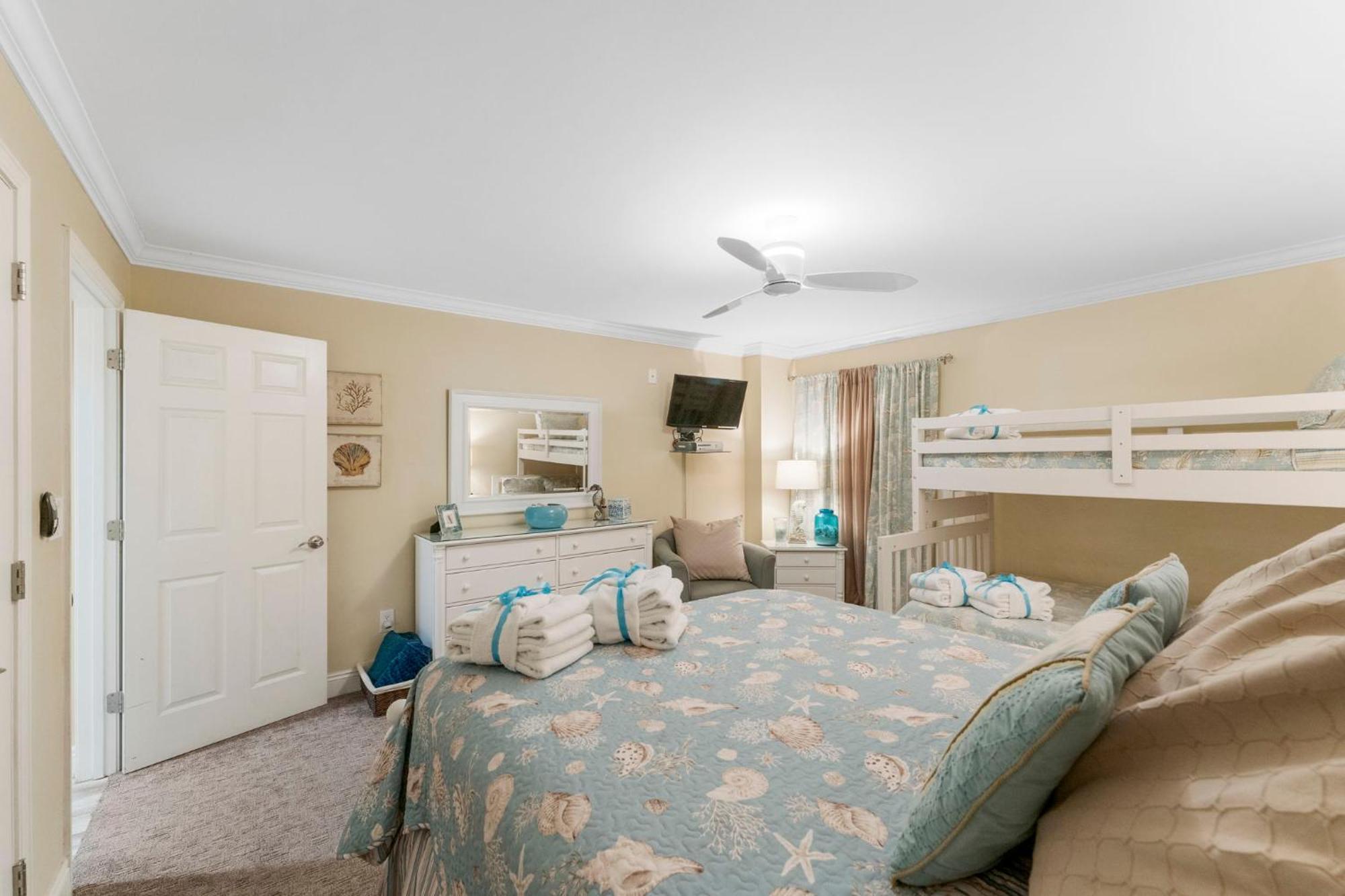 Stunning 2/2 Designer Condo W Coastal Appeal Right On The Gulf! Panama City Beach Exterior photo